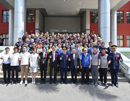 廖局長就任桃園市政府警察局局長合影