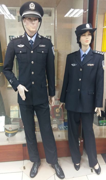 中華人民共和國警察制服(新款)